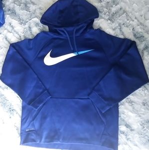 Nike Dri-Fit pullover